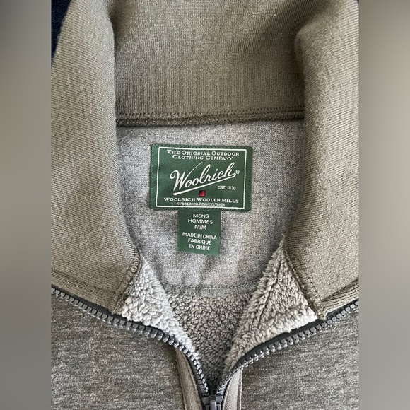 Woolrich Men's green zip-up jacket with hand pockets, chest pocket Size Medium - Picture 15 of 16